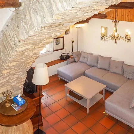 Nice Home In Olargues With House A Mountain View Prázdninový dům *