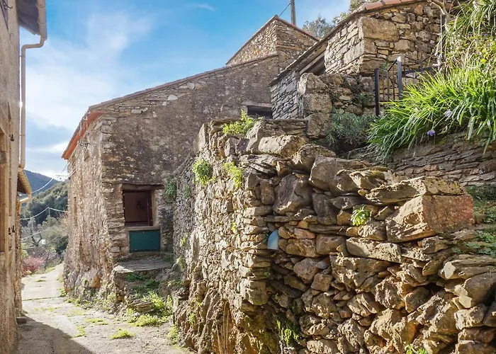 2 Bedroom Amazing In Olargues